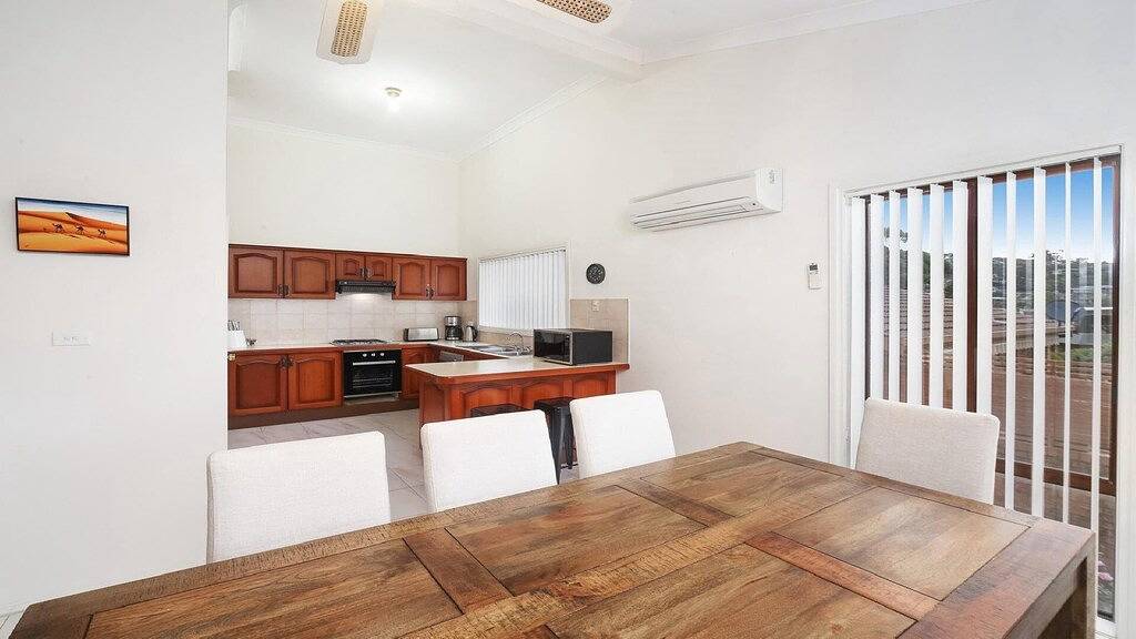 Holiday Home for 8 People in Terrigal, New South Wales