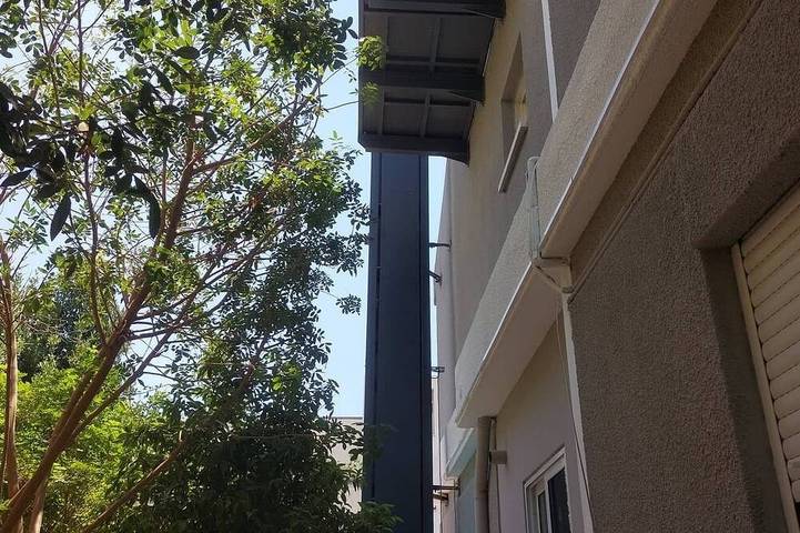 Ganze Wohnung, Renovated Ensuite Studio by the Beach in Limassol, Südzypern