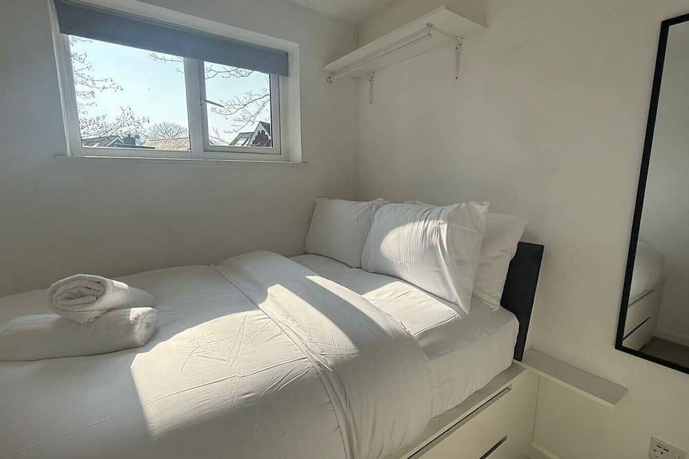 Ganze Wohnung, Central Horsham Flat | Free Parking in Horsham, West Sussex