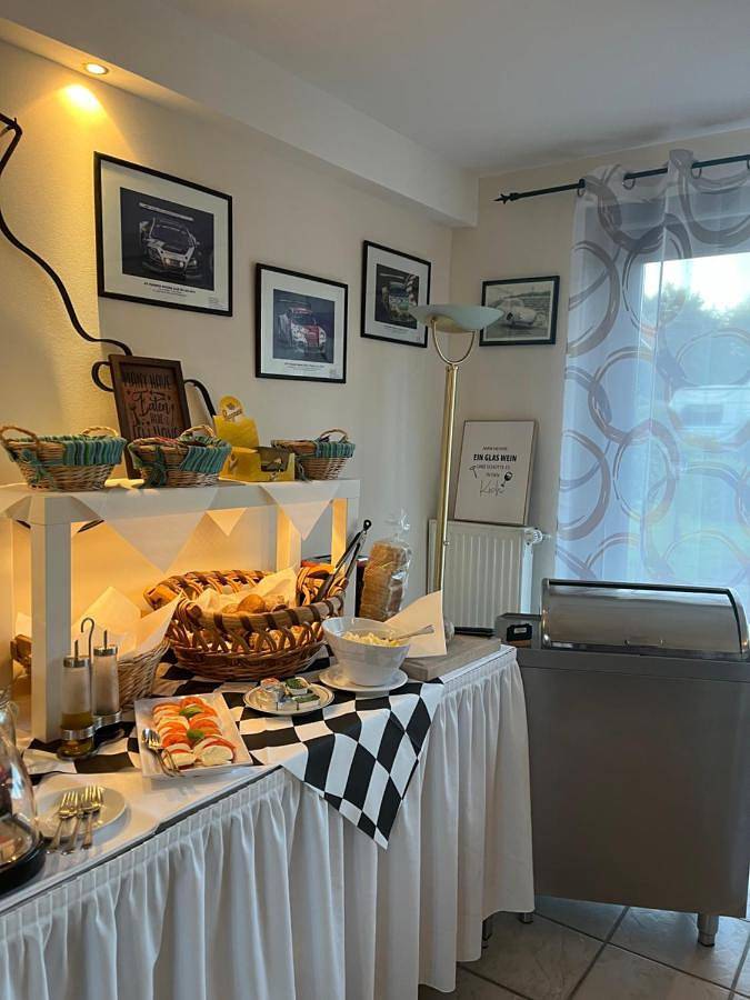 Hotel für 2 Personen, mit Garten und Ausblick am Nürburgring - 3