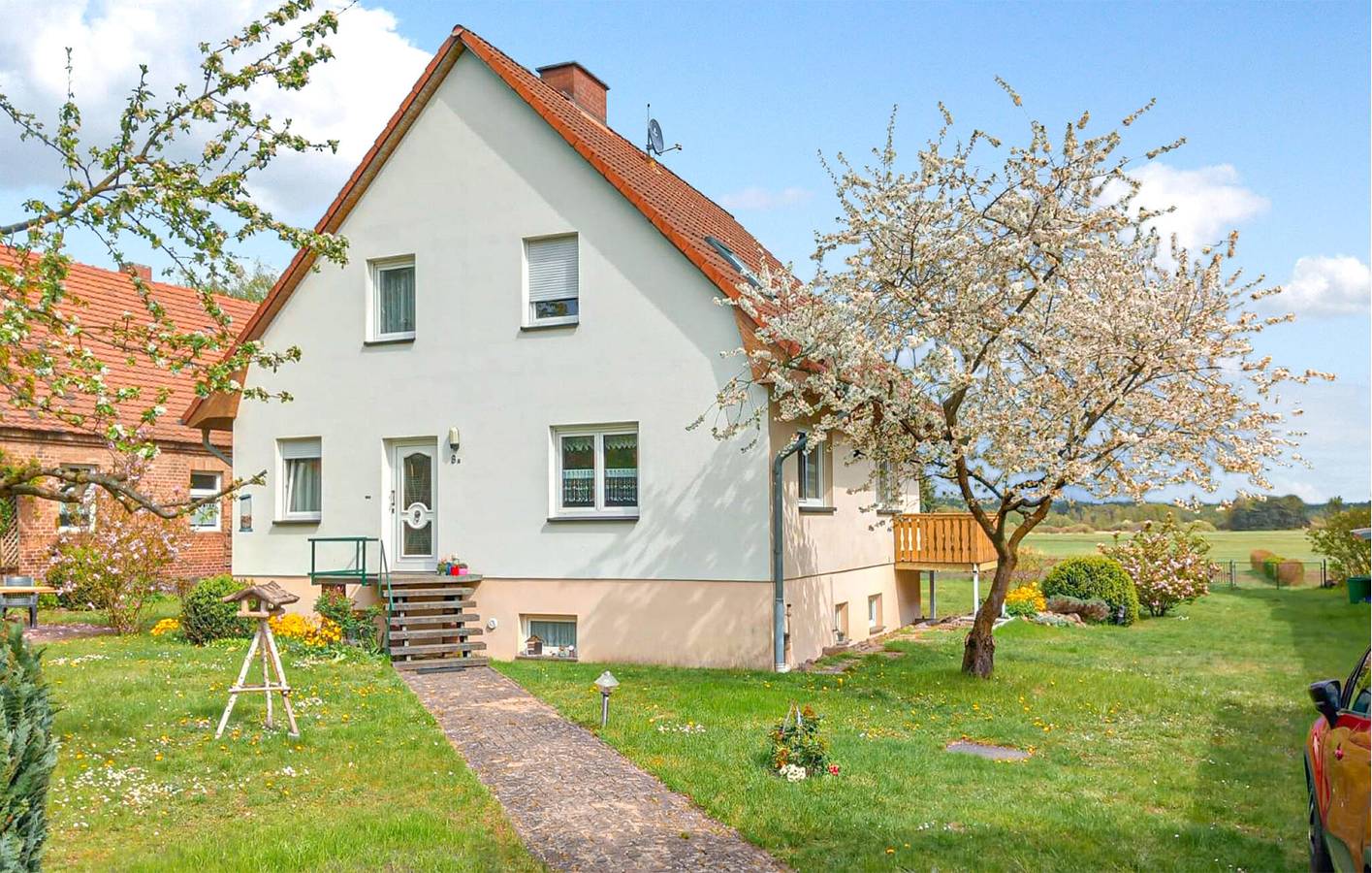 Ganze Ferienwohnung, Gemütliches 2BR Apartment mit Parkplatz, Terrasse & Internet, 2km zum Strand in Dorf Zechlin, Rheinsberg