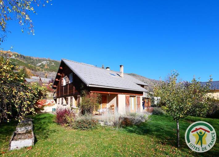 Gîte pour 8 personnes, avec terrasse et jardin à Puy-Saint-André