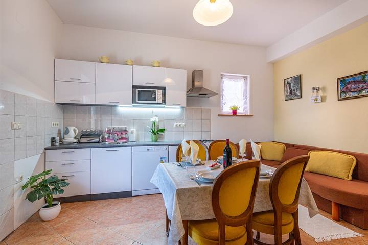 Gîte pour 3 personnes, avec balcon/terrasse à Selce - 4