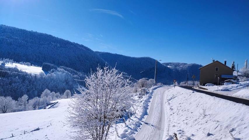 Appartement de vacances pour 4 personnes, avec vue et jardin