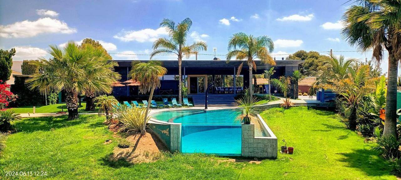 The Blue Diamond Villa-25min to Valencia in Turís, Province de Valence
