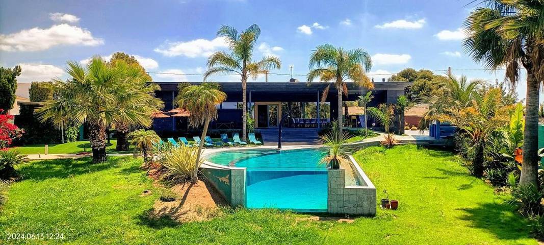 Casa rural para 21 personas, con jardín y jacuzzi además de piscina y piscina para niños en Turís - 2