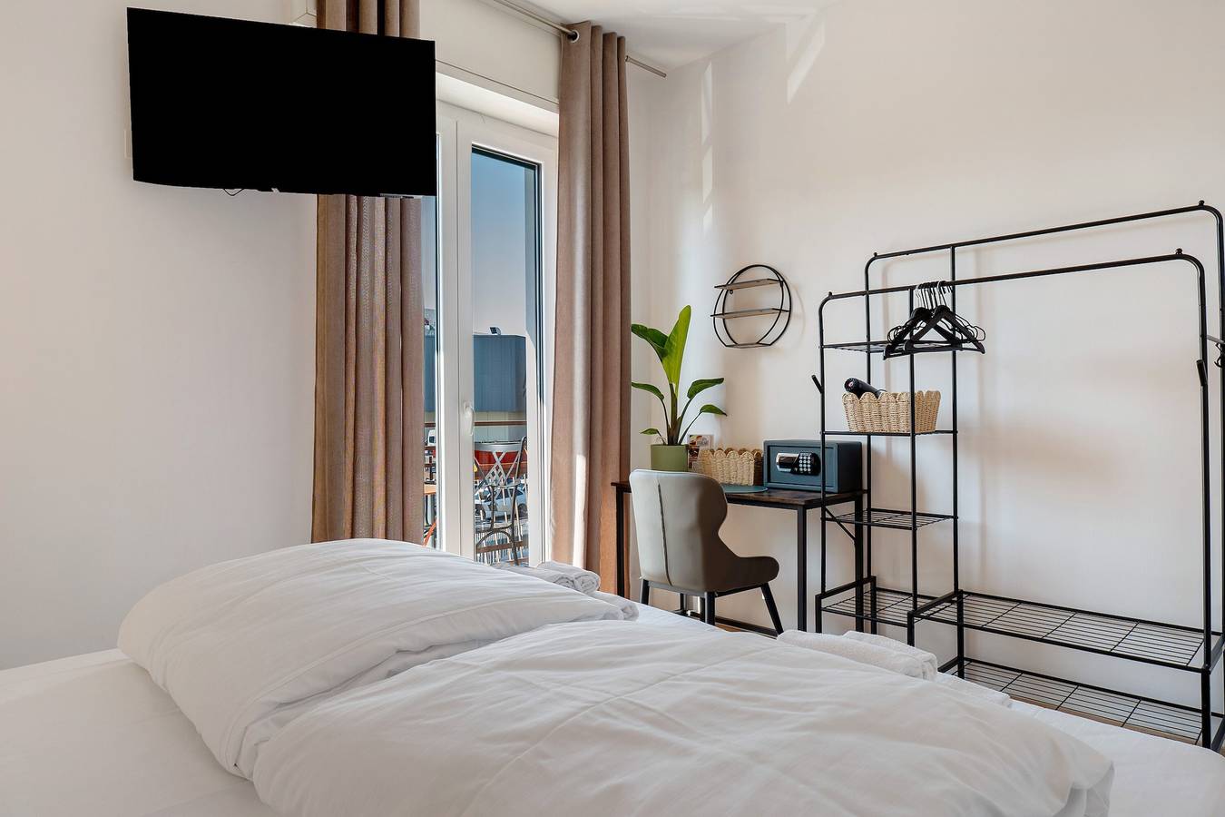 Suite Adige with Private Terrace, Wi-Fi and Air Conditioning in Verona, Verona Province