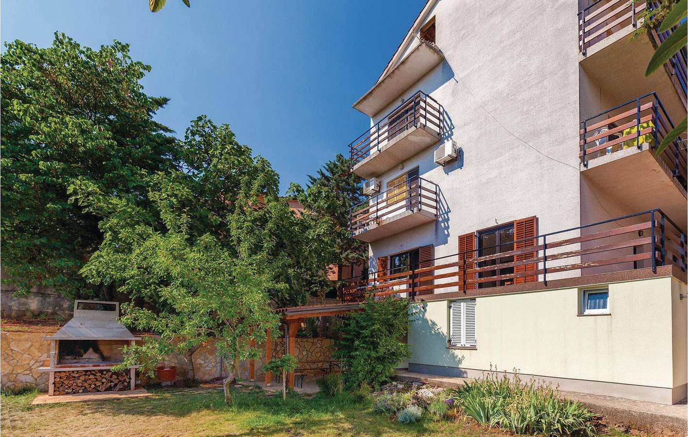 Apartamento vacacional entero, Apartamento de vacaciones para 4 personas con terraza in Krk Ciudad, Krk (isla)