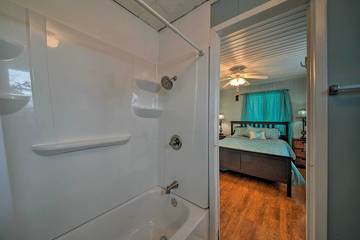 Vacation Home for 6 Guests in Galveston Island, Galveston, Picture 2