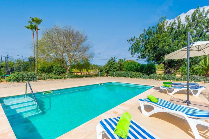Es Garroveret - Traumhafte Finca mit privatem Schwimmbad und kostenlosem W-Lan in Es Garrovers, Marratxí