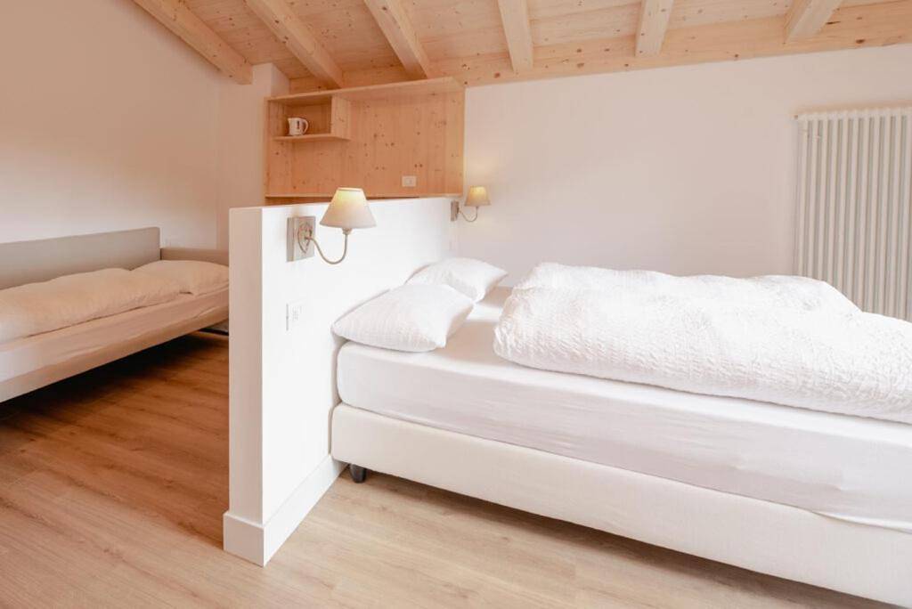 Garnì Aurora Bed and Breakfast in Soraga, Dolomiti Superski
