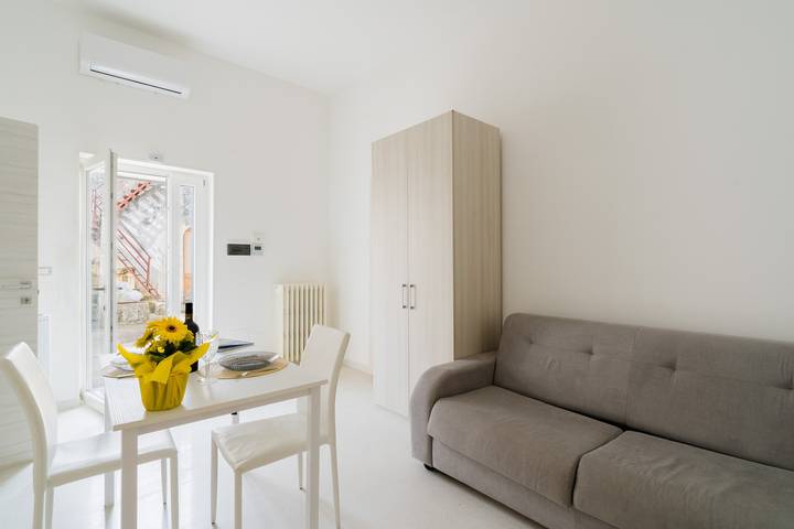Casa Elaia: 4 Guests in Cannole with Wi-Fi and Air Conditioning in Cannole, Lecce Province