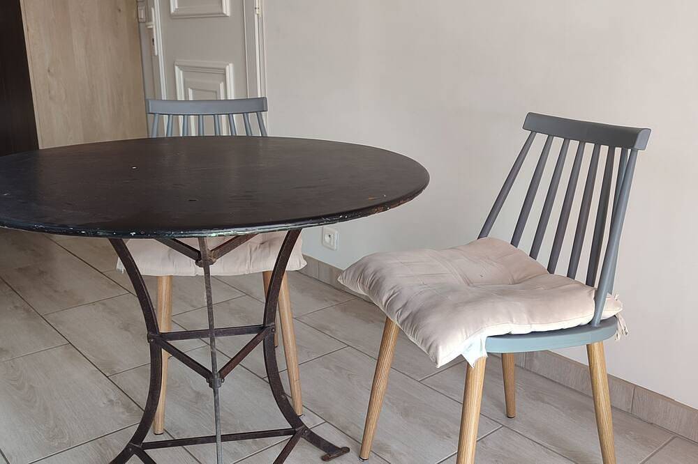 Appartement entier, Studio avec grande terrasse 9m² vue exceptionnelle, 5 min écluses de Fonséranes in Béziers, Côte d'Améthyste