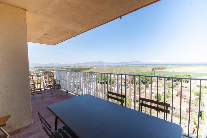 Ferienwohnung für 5 Personen, mit Garten und Terrasse sowie Meerblick in Sant Pere Pescador - 2