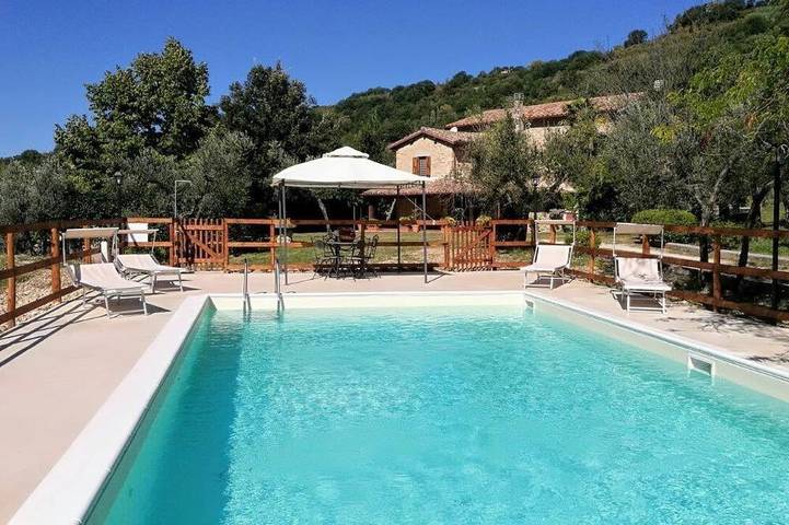 Agriturismo für 8 Personen, mit Garten