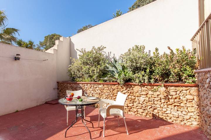 Ferielejlighed for 4 personer, med balkon og pool, børnevenlig i Malta