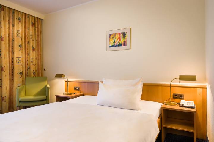 Ganze Ferienwohnung, Apartment zentral in Bonn für 1 Person in Bonn, Rheinland