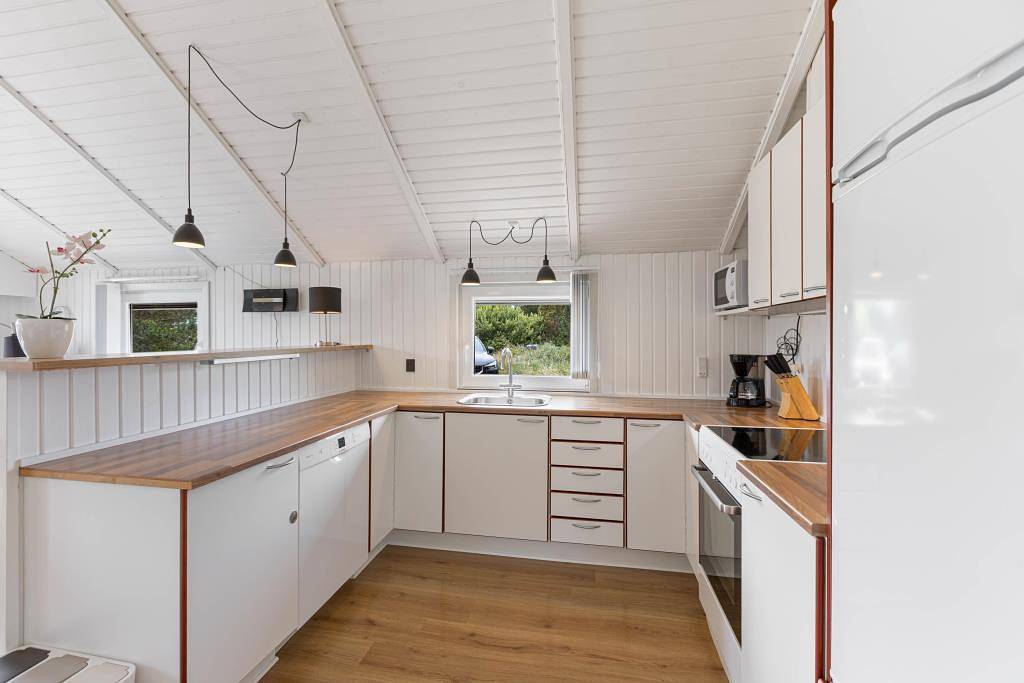 Stilvoll eingerichtetes Ferienhaus mit Sauna - Hund willkommen in Bjerregård, Holmsland Klit