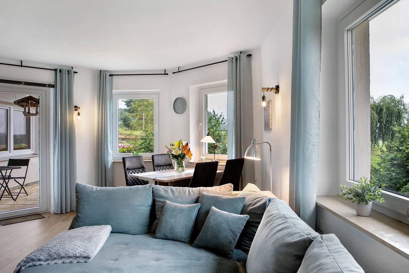 Ganze Wohnung, Ferienwohnung 'Glücksmomente' mit Balkon und Wlan in Habichtswald, Hessisches Bergland