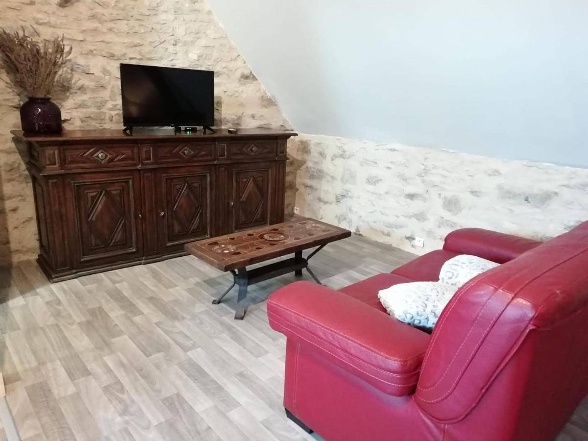 One-Bedroom House in Floirac (Lot), Quercy