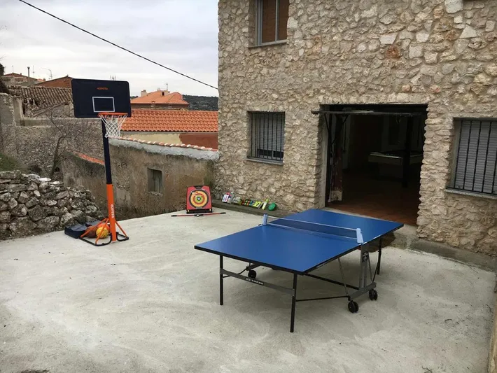Casa de vacaciones para 33 personas, con sauna además de terraza y vistas, Se admiten mascotas - 1