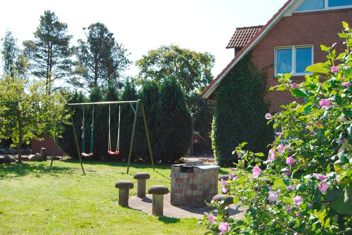 Ferienwohnung für 3 Personen, mit Terrasse und Garten in Windeby