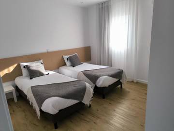 Maison d’hôte pour 3 personnes, avec jardin et terrasse dans Pombal