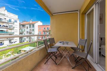 Appartement De Vacances pour 4 Personnes dans Nice, Région De Nice, Photo 2