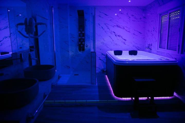 Apartamento para 4 personas, con Balcón y Jacuzzi en Úbeda