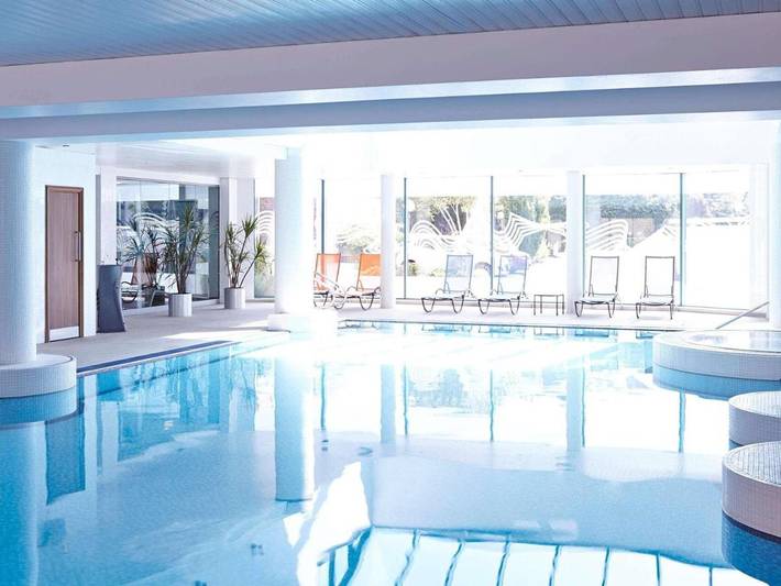 Apartamento para 4 personas, con sauna además de vistas y piscina, Se admiten mascotas en Cardiff