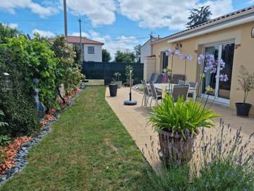 Gîte pour 5 personnes, avec vue et jardin à Le Loroux-Bottereau