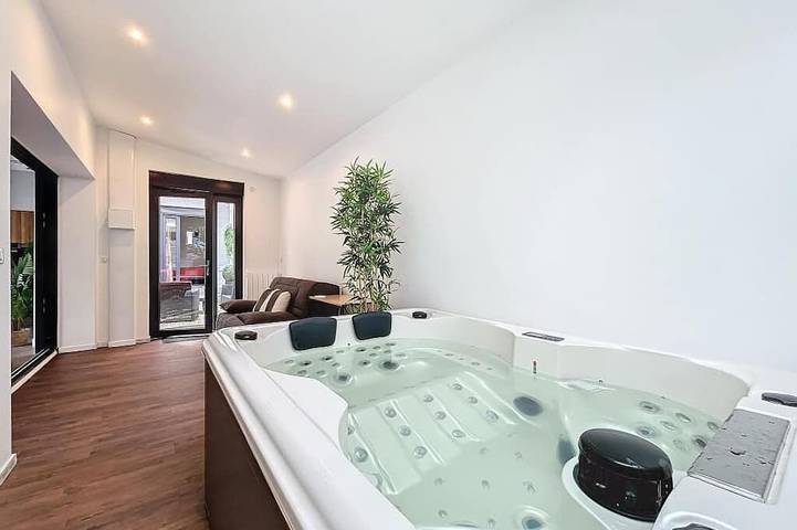 Apartamento de vacaciones para 10 personas, con jacuzzi, Se admiten mascotas - 1