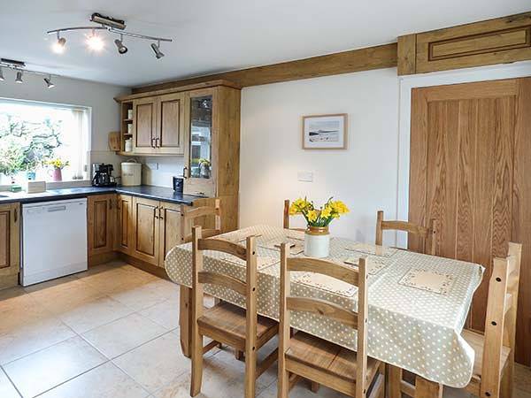 Simdda Wen Cottage in Red Wharf Bay, Isle of Anglesey