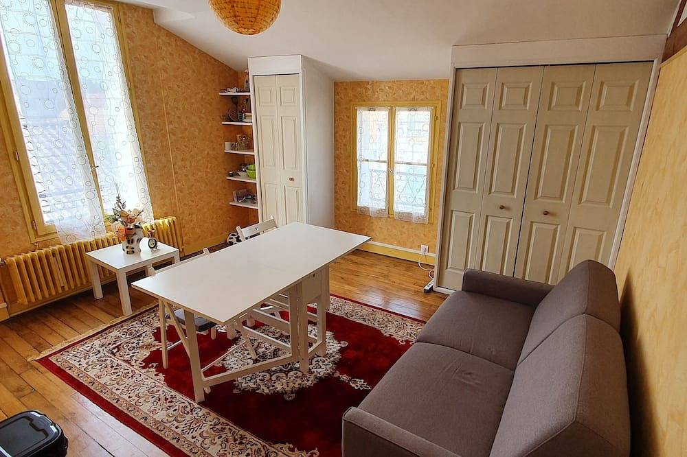 Appartement entier, Studio proche Saint Quentin en Yvelines, Versailles et Paris in Trappes, Yvelines