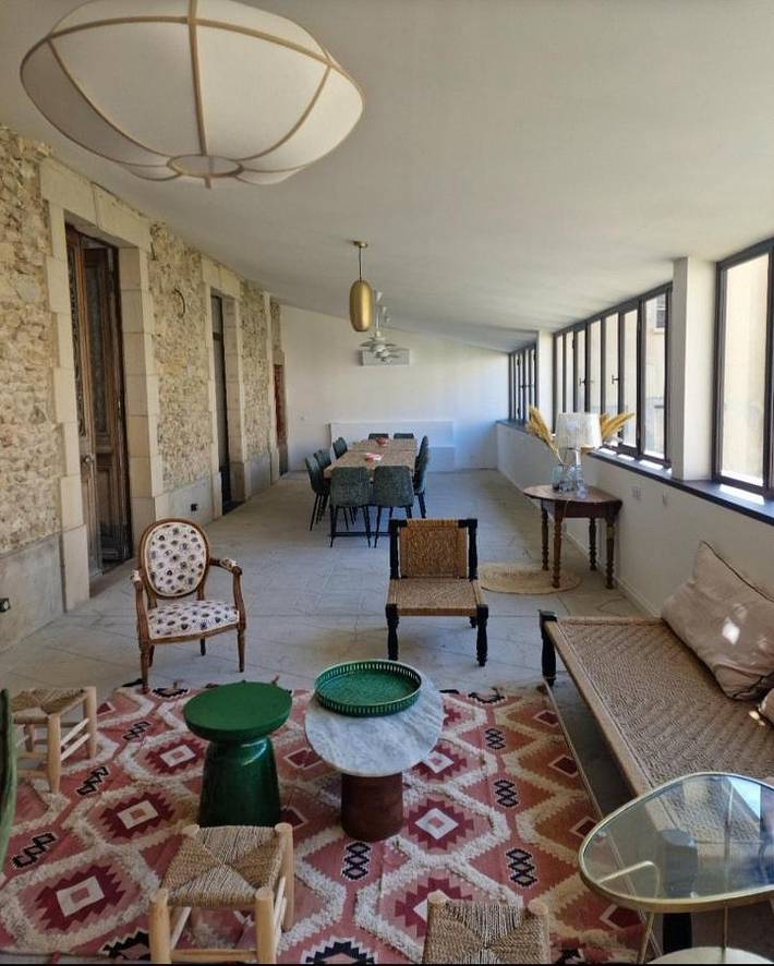 Location de vacances pour 26 personnes, avec vue ainsi que jardin et piscine à Sauzet - 2