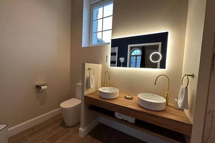 Location de vacances pour 4 personnes, avec jardin ainsi que jacuzzi et sauna à Crécy-sur-Serre - 3