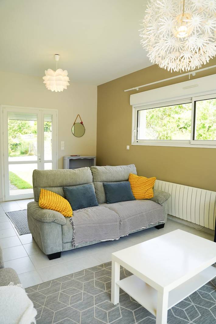 Location de vacances pour 6 personnes, avec terrasse et jardin, adapté aux familles dans Plage De La Falaise - 2