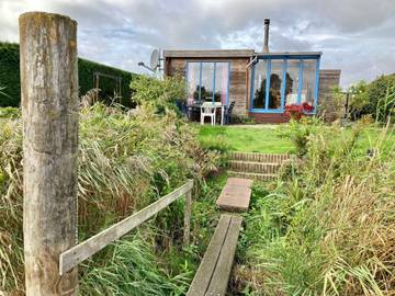 Ferienhaus für 4 Personen, mit Garten in Anjum