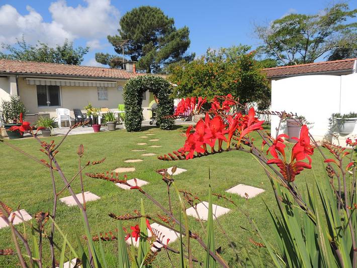 Gîte pour 5 personnes, avec terrasse et jardin