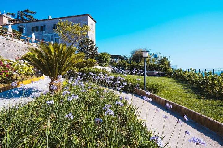 Ferienhaus für 4 Personen, mit Whirlpool und Balkon sowie Garten - 1