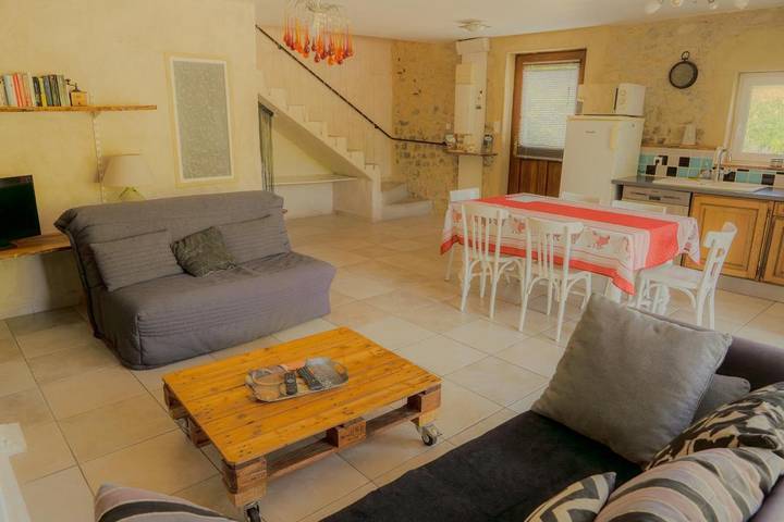 Location de vacances pour 6 personnes, avec jardin et vue à Mirabel-et-Blacons - 2