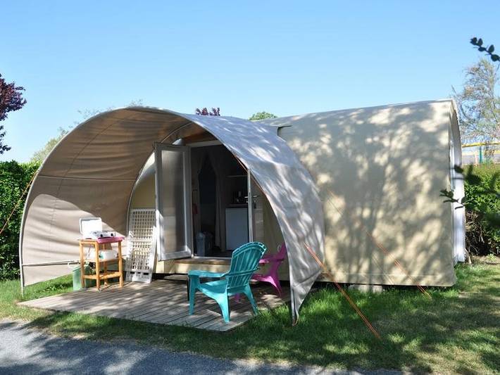 Flower Camping L'Abri-Côtier - Accommodation 4 persons - Coco Sweet 16 m² (2 bedrooms - sleeps 4) Without Tv in Saint-Nazaire-sur-Charente, Rochefort region