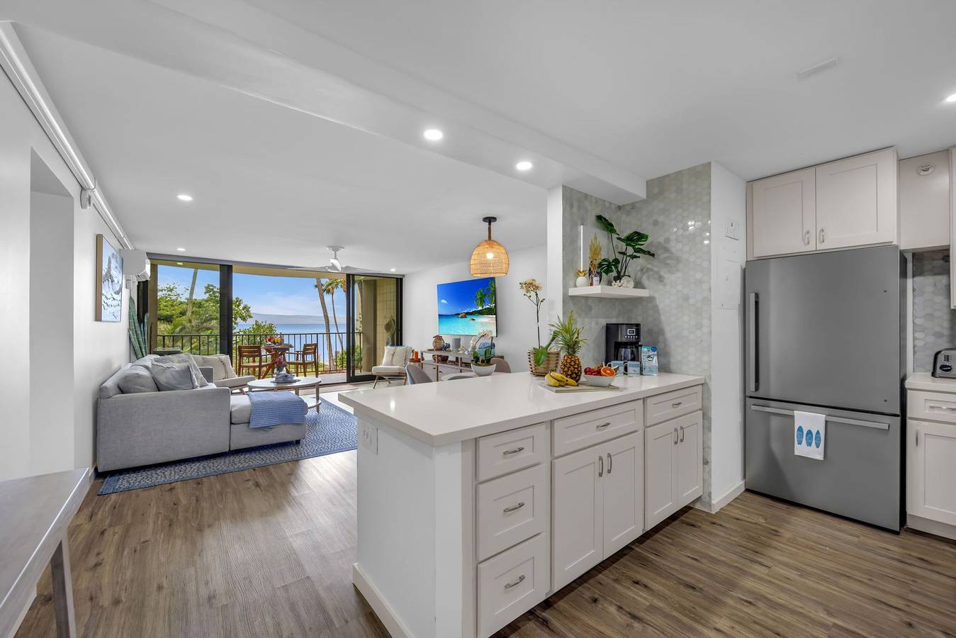 Geheel appartement, Remodeled Luxe Beachfront Escape: Ocean Views & Ac in Kahana, Napili-Honokowai