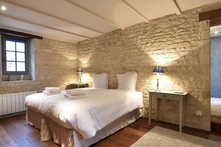 Location de vacances pour 6 personnes, avec sauna et jacuzzi ainsi que jardin et piscine à Lantheuil - 2