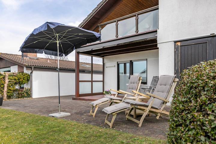Ferienhaus für 2 Personen, mit Balkon und Garten sowie Seeblick in Schlei