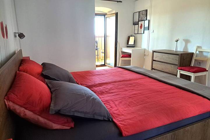 Ferienhaus für 2 Personen, mit Terrasse und Garten sowie Whirlpool in Kastelir - 3