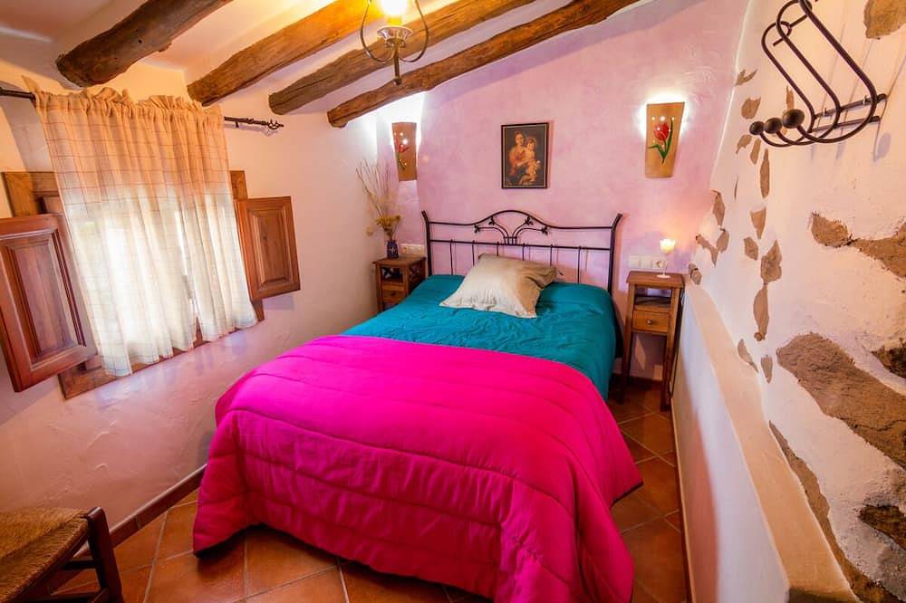 Casa rural (alquiler íntegro). Reul Alto Cortijos Rurales. De 2 a 4 personas in Laroya, Provincia de Almería