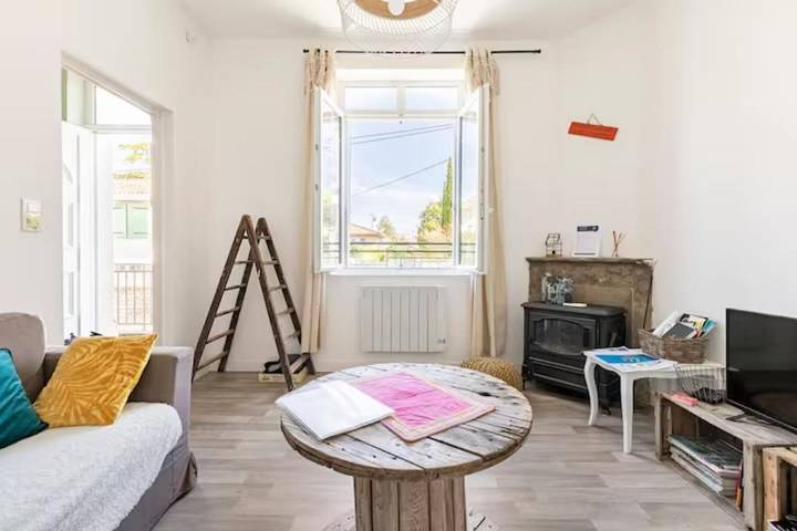 Location de vacances pour 6 personnes, avec terrasse et jardin à Ruelle-sur-Touvre - 2