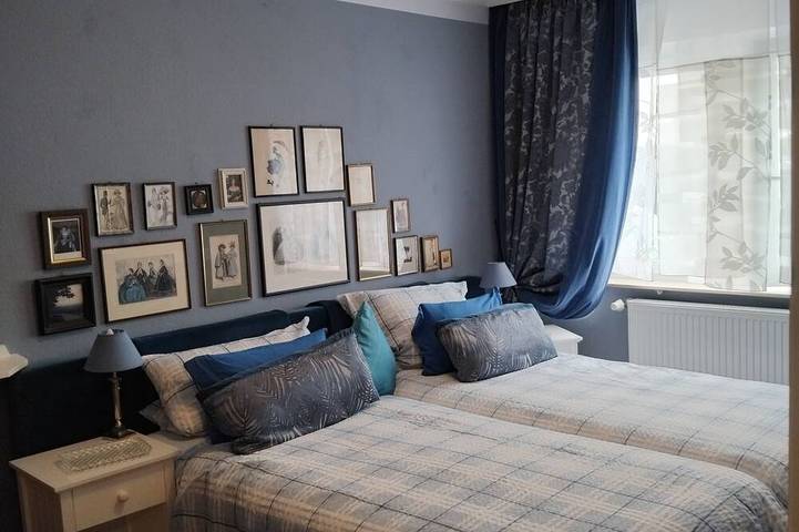 Ganze Wohnung, Liebevolles Wohnambiente,3 Zimmer absolut ruhig in Ortsmitte,4 km  Heidelberg in Leimen, Rheinebene