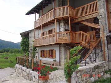 Gîte pour 6 personnes, avec vue et jardin à Kobarid